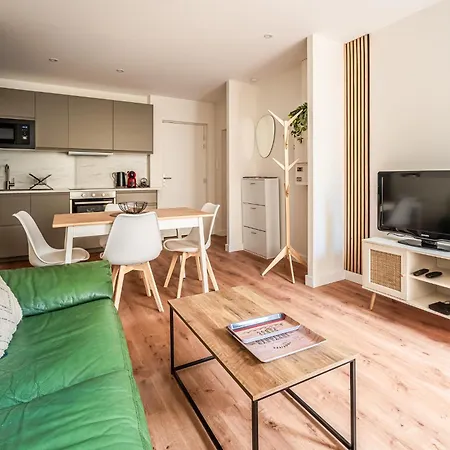 Chaleureux Appartement, Centre Apartament Narbona