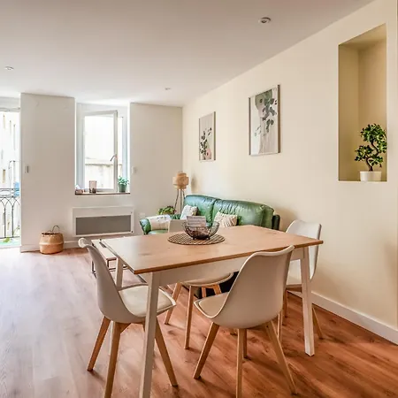 Chaleureux Appartement, Centre 아파트 *